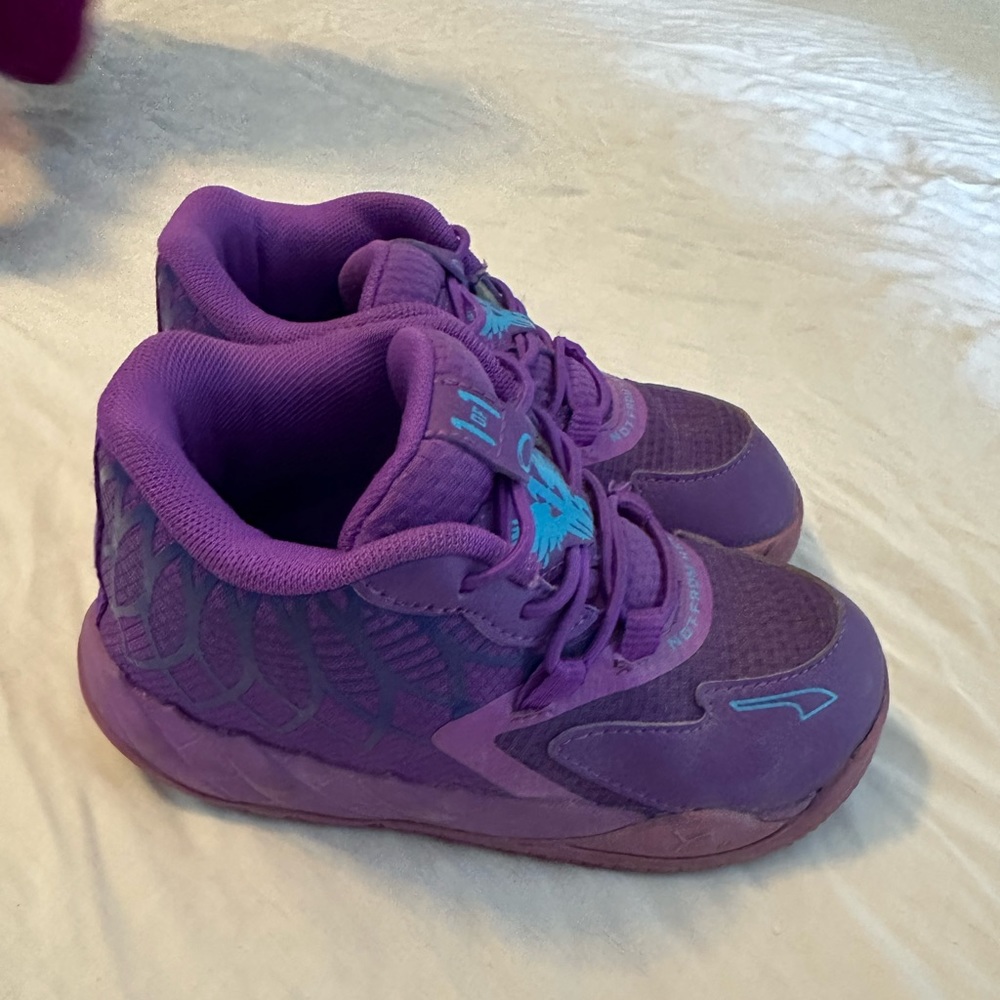 Melo toddler basketball shoes